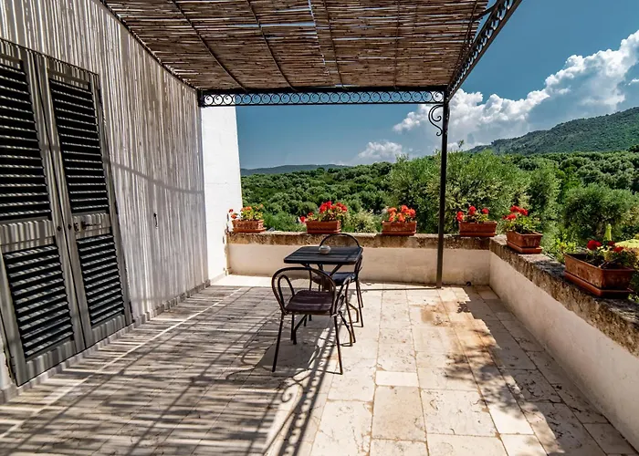 Masseria Lamiola Piccola Bed & Breakfast 4*