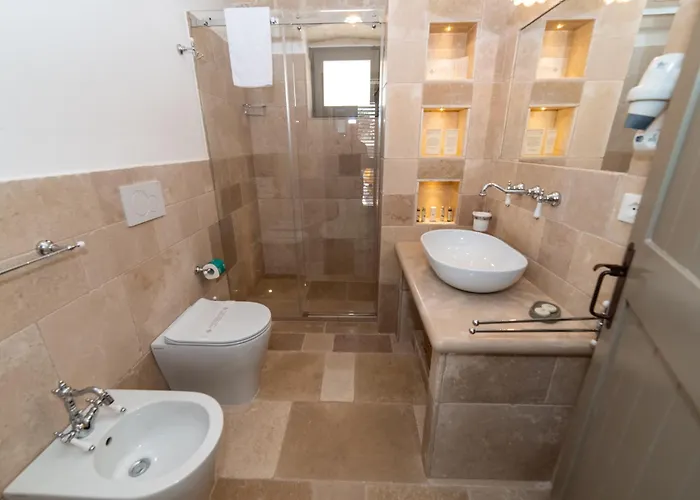 Bed & Breakfast Masseria Lamiola Piccola 4*