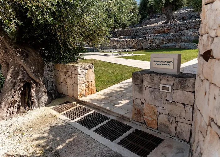Masseria Lamiola Piccola Bed & Breakfast 4*